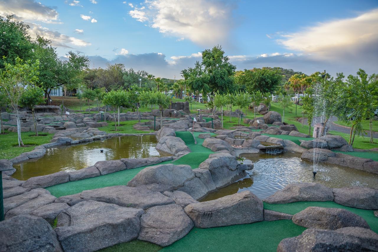 Bush Bungalows At Sun City Resort روستنبرج المظهر الخارجي الصورة