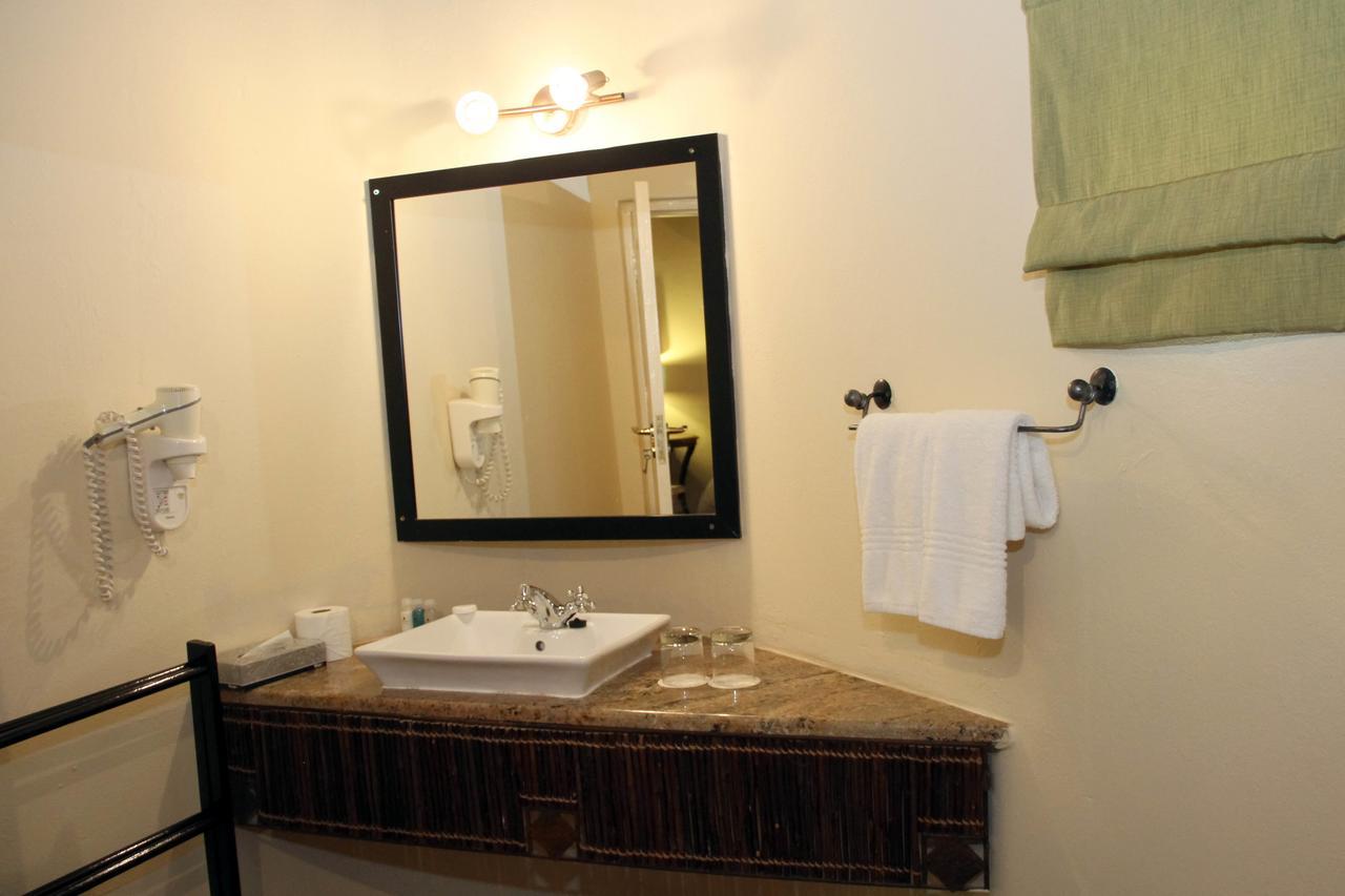 Bush Bungalows At Sun City Resort روستنبرج المظهر الخارجي الصورة